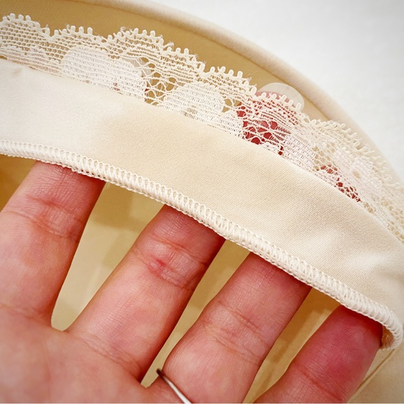 SET of Victoria Secret Padded and Wireless Maternity / Nursing Bras - 34DD - Picture 14 of 16